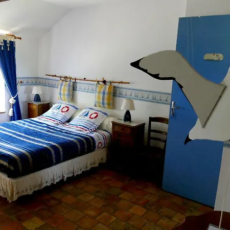 Anjubauderie Bed & Breakfast Sourdinier